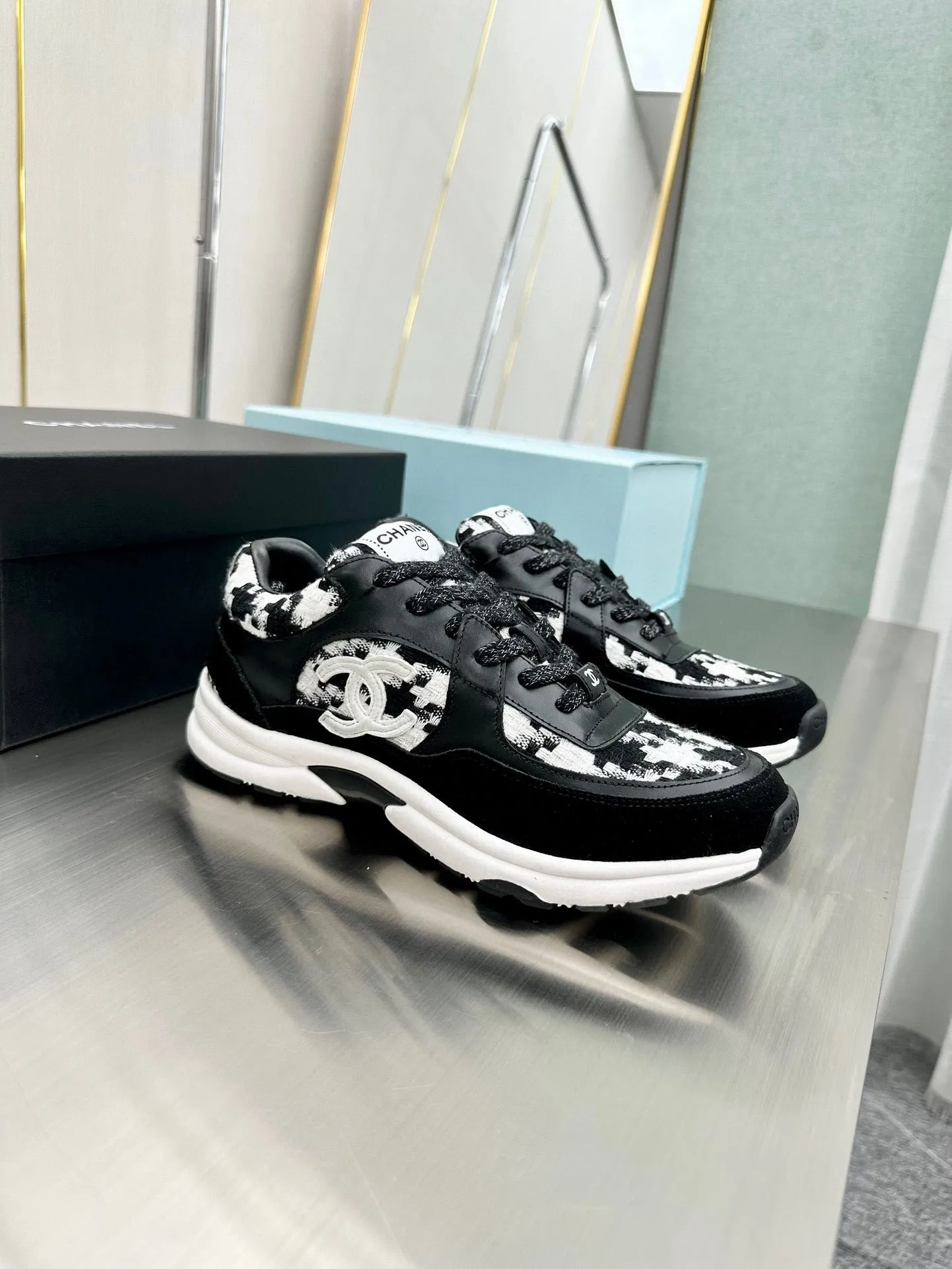 CC TRAINERS TWEED  BLACK WHITE CALFSKIN