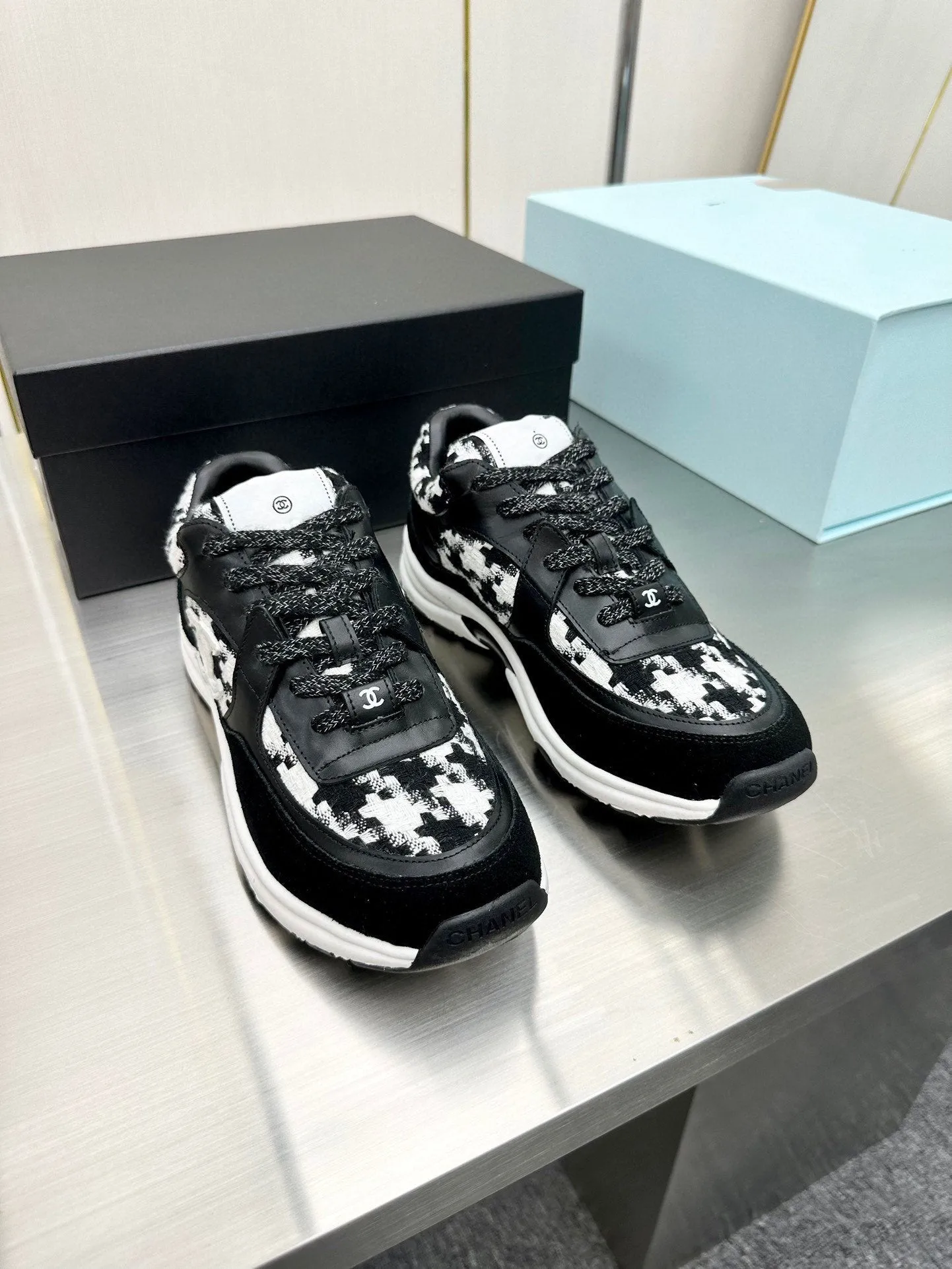 CC TRAINERS TWEED  BLACK WHITE CALFSKIN