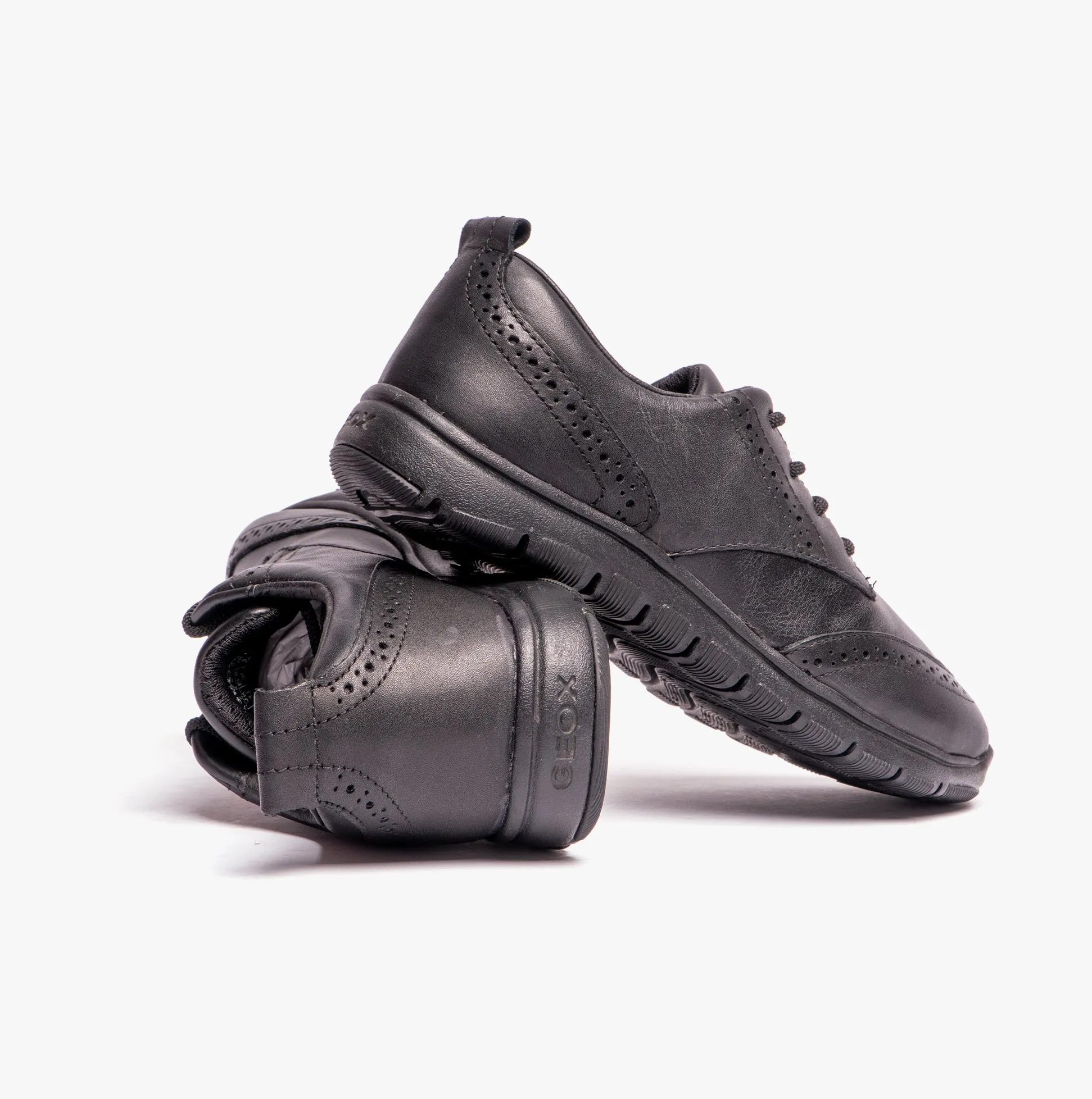 GEOX J XUNDAY Boys Leather School Trainers Black