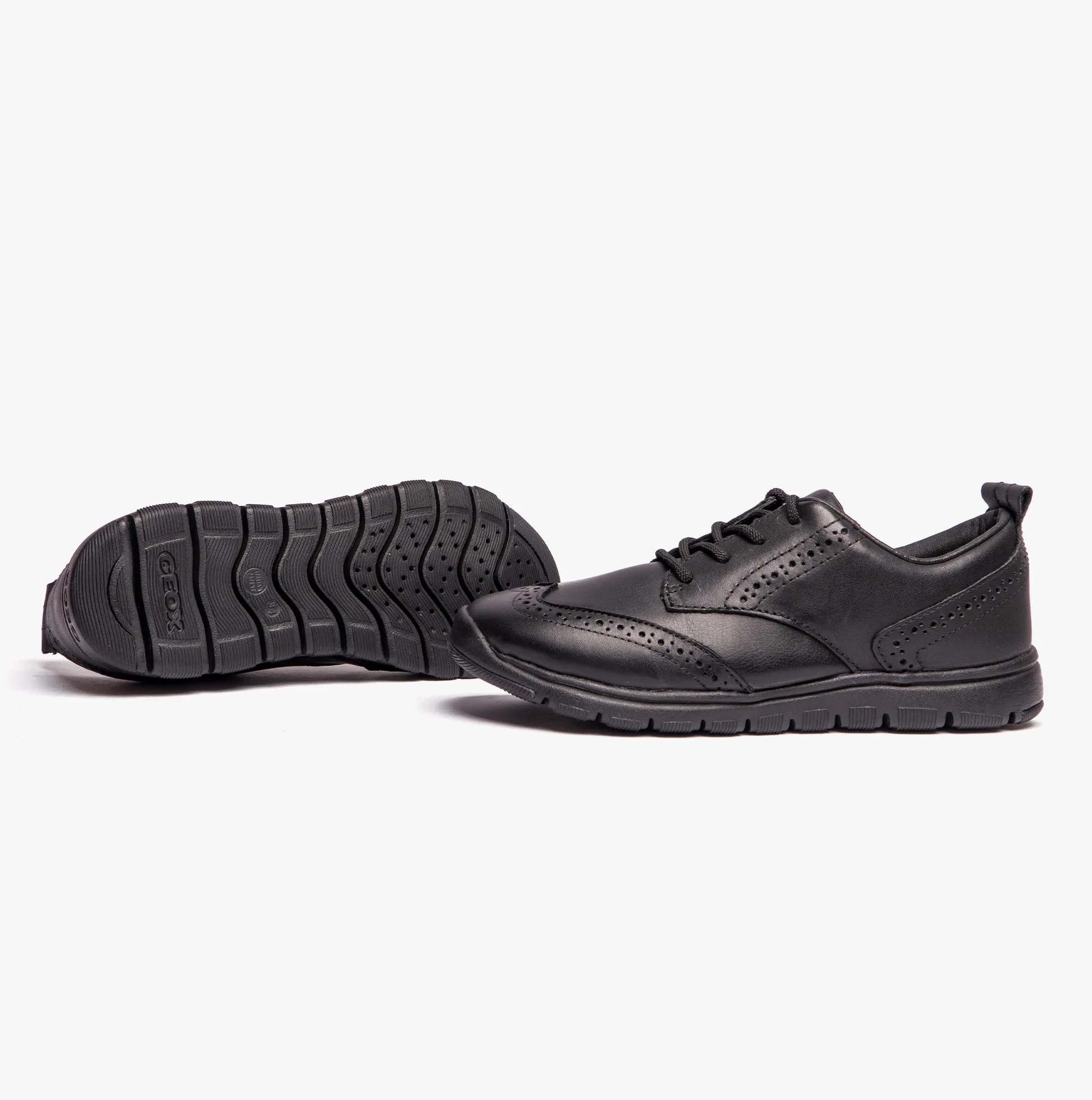 GEOX J XUNDAY Boys Leather School Trainers Black