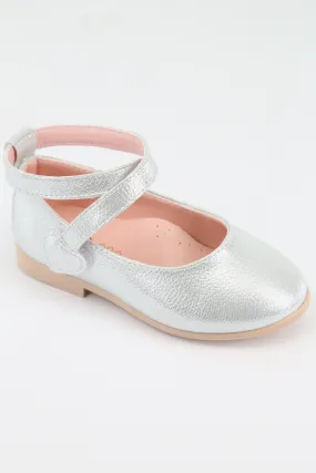 Girls' Shiny Mary Jane Flat Shoes with Criss Cross Strap - Silver