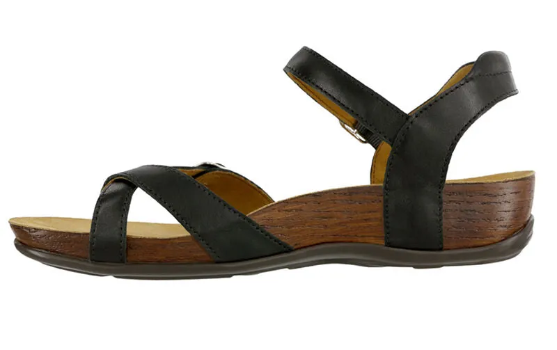 SAS Pampa Toe Loop Sandal Black & Sapphire