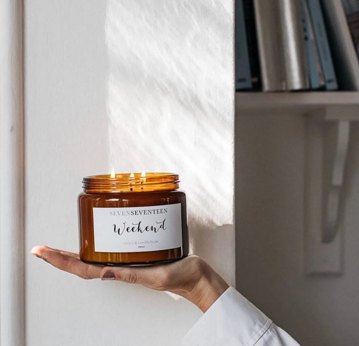 Weekend / Amber & Vanilla Bean Candle